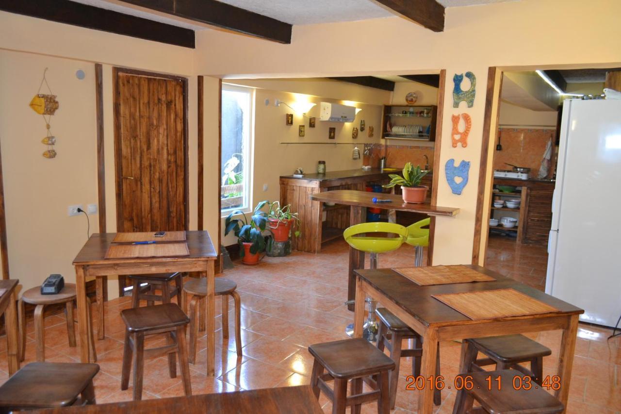 U Palycha Guest House Sochumi Exterior foto