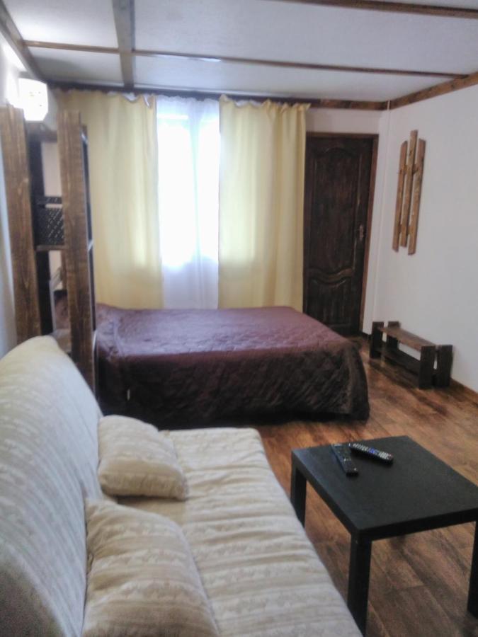 U Palycha Guest House Sochumi Exterior foto