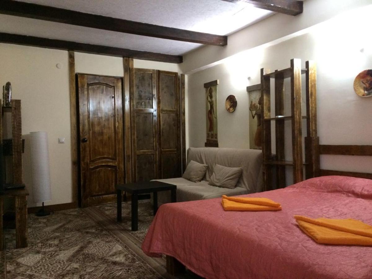 U Palycha Guest House Sochumi Exterior foto