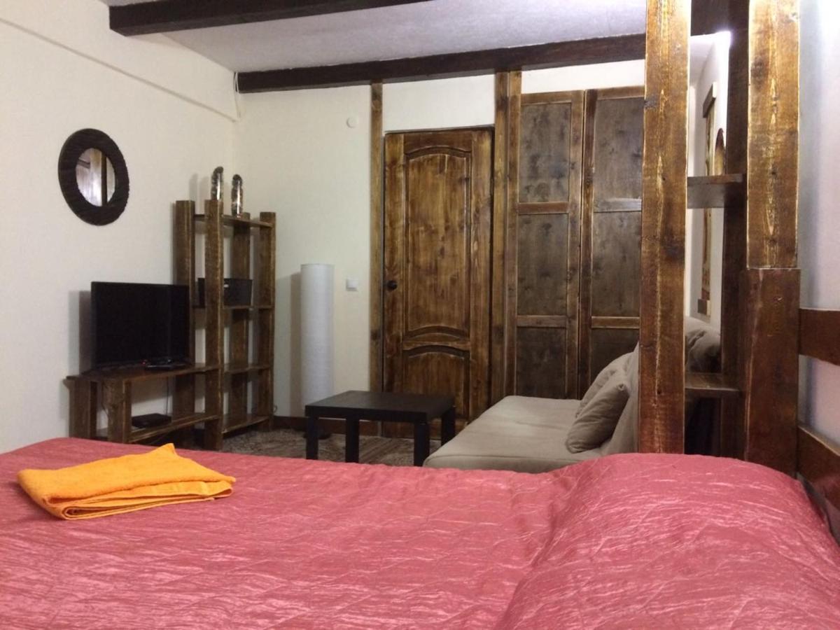 U Palycha Guest House Sochumi Exterior foto