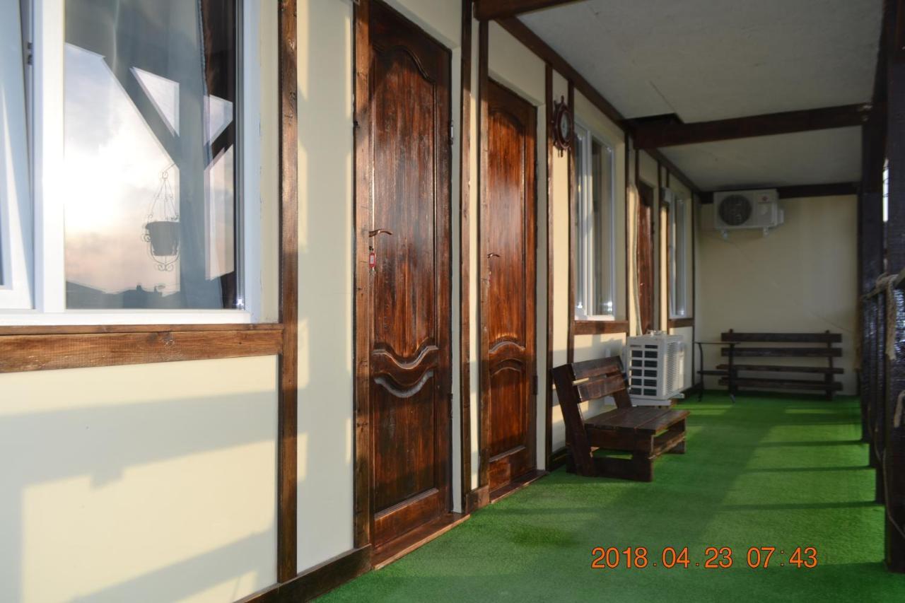 U Palycha Guest House Sochumi Exterior foto