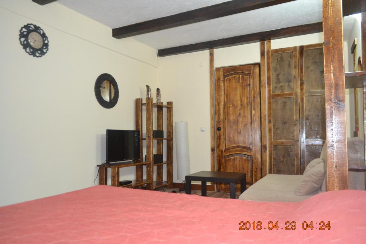 U Palycha Guest House Sochumi Exterior foto